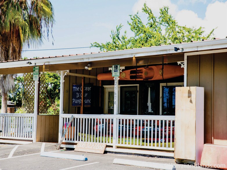 More Photos Of 82-5674 Kahau Pl, Captain Cook Restaurant For Lease