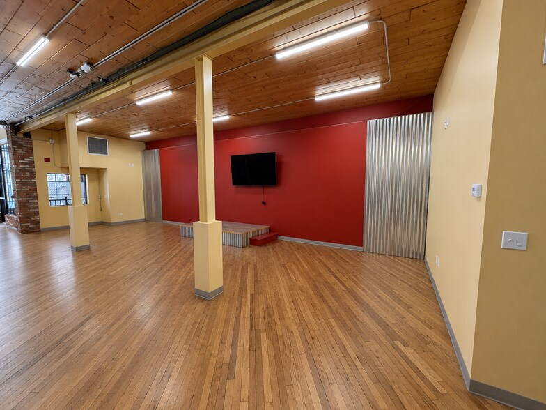 More Photos Of 1962 Blake St, Denver Storefront Retail Office For Lease