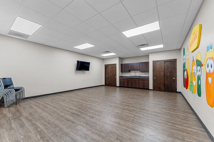 More Photos Of 314 N Appleton St, Appleton Religious Facility For Sale
