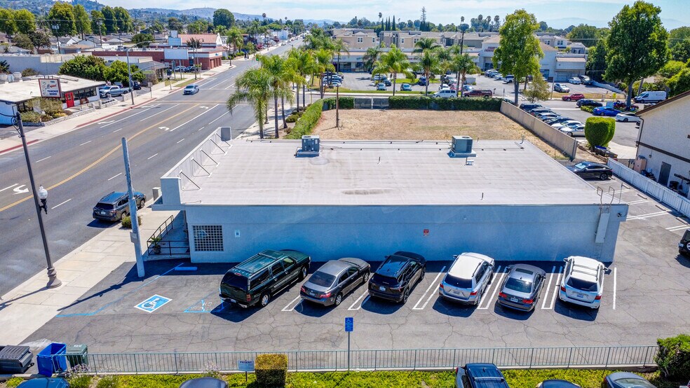 More Photos Of 16346-16348 Whittier Blvd, Whittier General Retail For Lease