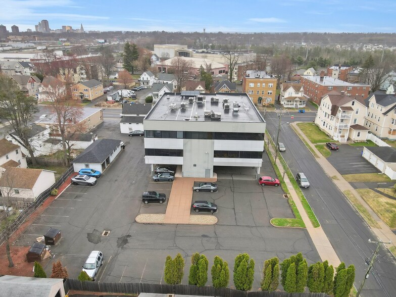 More Photos Of 67 Prospect Ave, West Hartford Medical For Sale