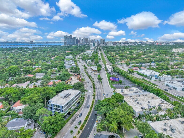 More Photos Of 5555 Biscayne Blvd, Miami Office For Lease