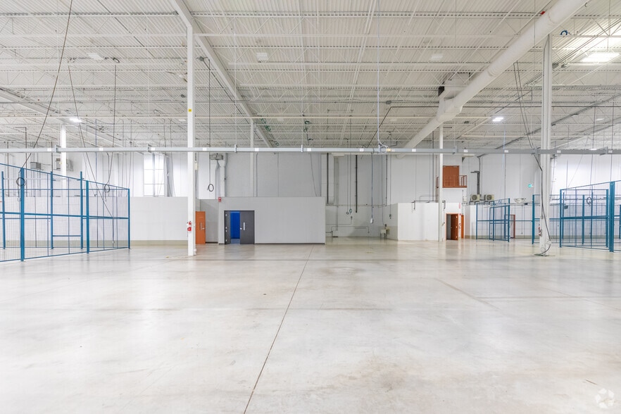 More Photos Of 3450 Harvester Rd, Burlington Light Manufacturing For Lease