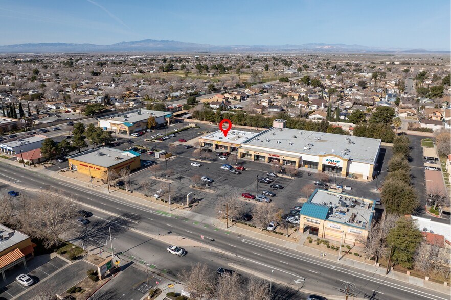 More Photos Of 1033-1043 E Avenue J, Lancaster General Retail For Lease