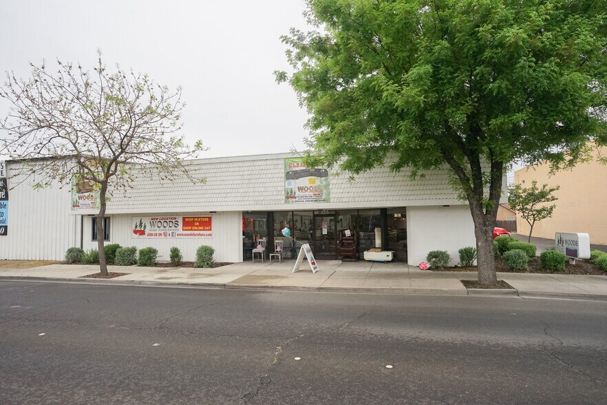 More Photos Of 225 Lander Ave, Turlock Storefront Retail Office For Sale