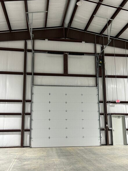 More Photos Of 1206 Nashville St, Russellville Warehouse For Lease