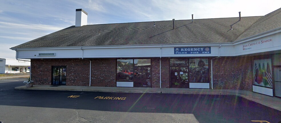 More Photos Of 11 Enterprise Rd, Hyannis Storefront For Lease