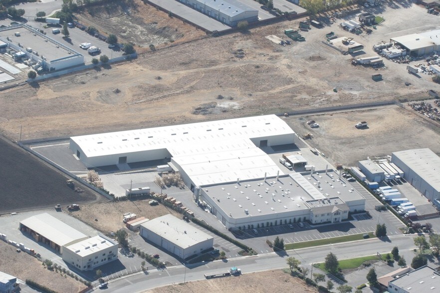 More Photos Of 1600 Lana Way, Hollister Manufacturing For Lease