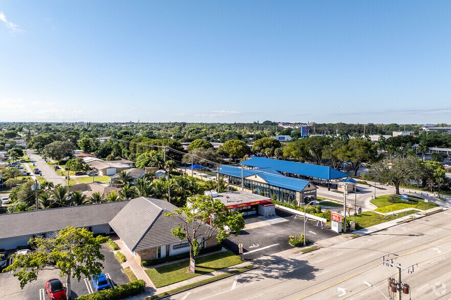 More Photos Of 1290 Lantana Rd, Lake Worth Convenience Store For Lease