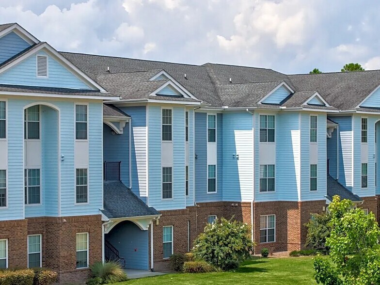More Photos Of 1300 Independence Place Dr, Hinesville Apartments For Sale