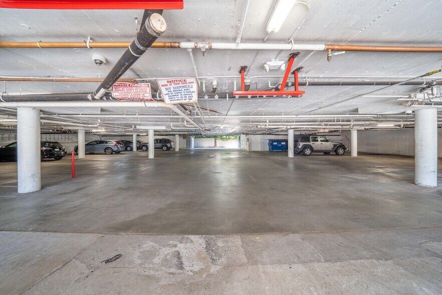 More Photos Of 4651 Cahuenga Blvd, North Hollywood Apartments For Sale