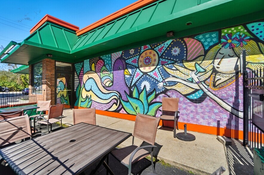 More Photos Of 1535 Xenia Ave, Yellow Springs Restaurant For Sale