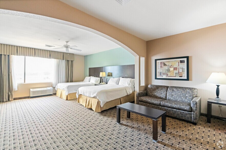 More Photos Of 2205 Barker Oaks Dr, Houston Hotel For Sale