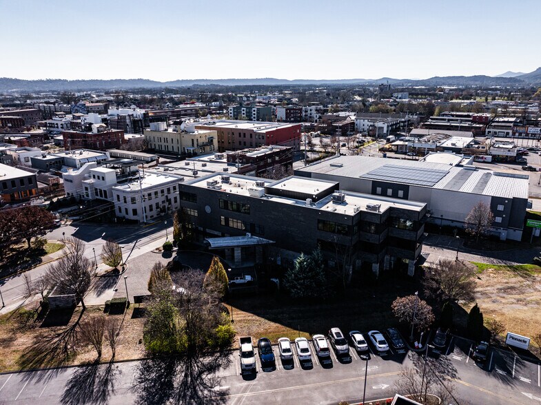 More Photos Of Downtown Chattanooga, TN, Chattanooga Medical For Sale