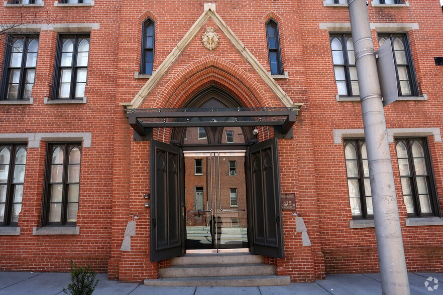 More Photos Of 125 W Saratoga St, Baltimore Apartments For Sale