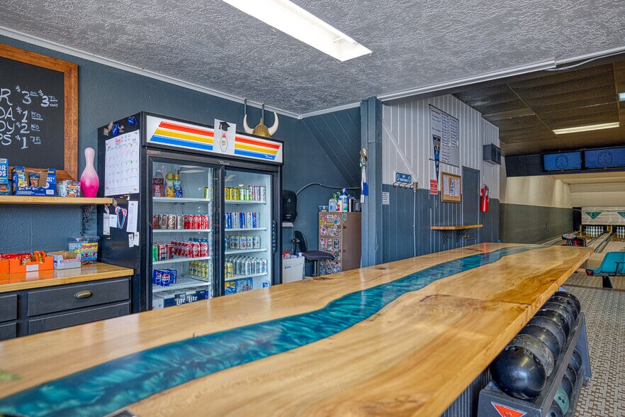 More Photos Of 109 W Main St, Watonga Storefront For Sale