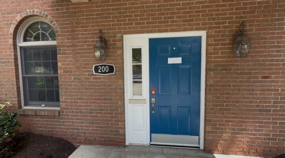 More Photos Of 514 Pellis Rd, Greensburg Medical For Lease