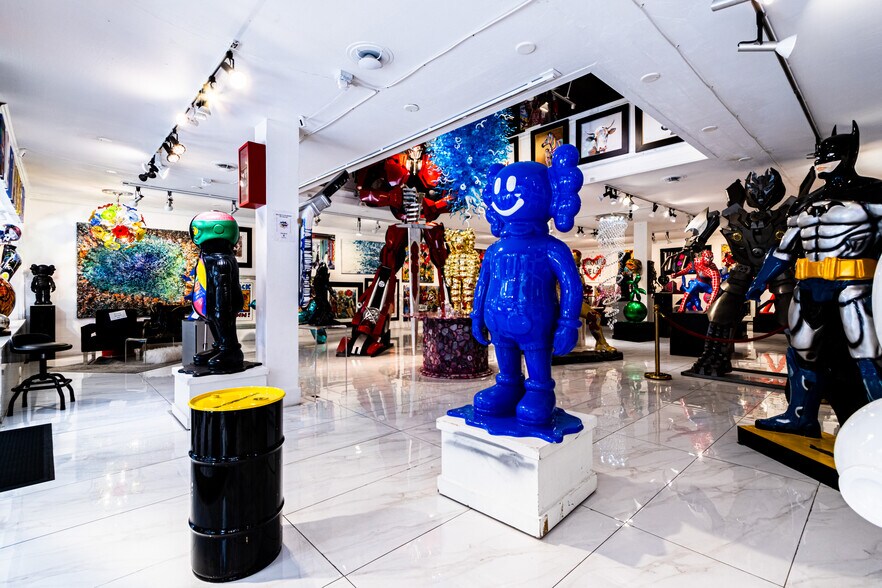 More Photos Of 434-438 Grant Ave, San Francisco Storefront For Lease