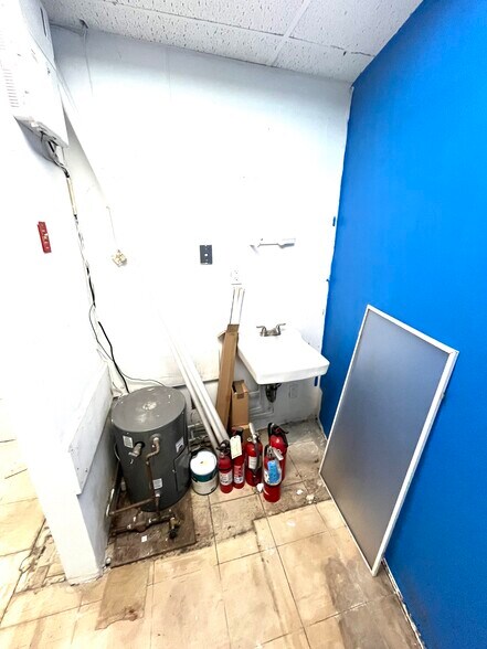 More Photos Of 3-11 E Hartsdale Ave, Hartsdale Storefront For Lease