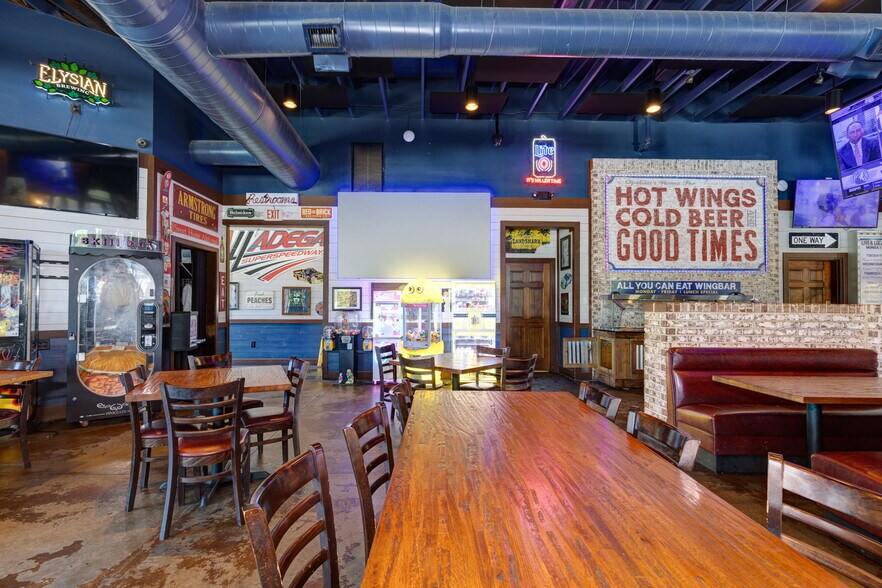 More Photos Of 3040 Capps Way, Opelika Restaurant For Sale