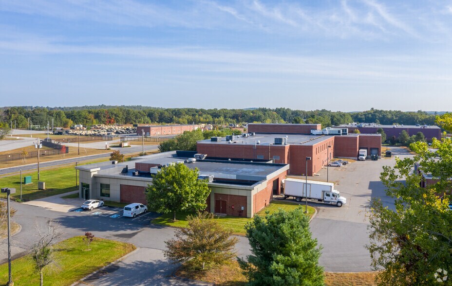 More Photos Of 78 Barnum Rd, Devens Light Manufacturing For Lease