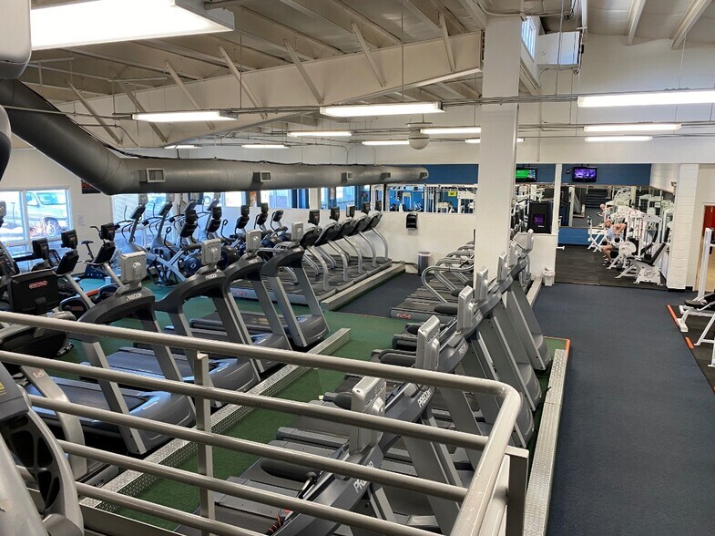 More Photos Of 1510-1520 Martin St, State College Sports And Entertainment For Lease