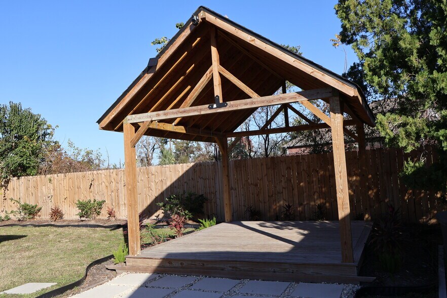 More Photos Of 4116 Linn Street St, Houston Multifamily For Sale