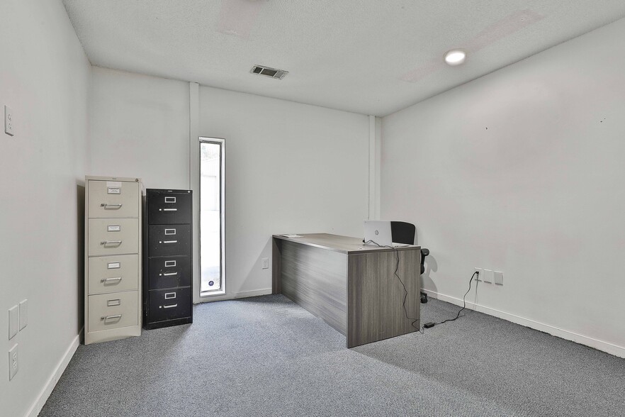 More Photos Of , Peachtree City Unknown For Sale