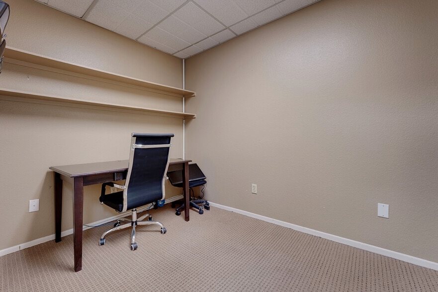 More Photos Of 1344 W 6th St, Corona Office For Sale
