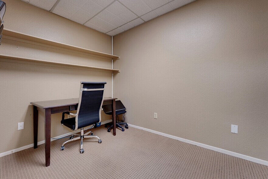 More Photos Of 1344 W 6th St, Corona Office For Sale