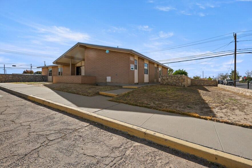 More Photos Of 5310 Blanco Ave, El Paso Office Residential For Lease