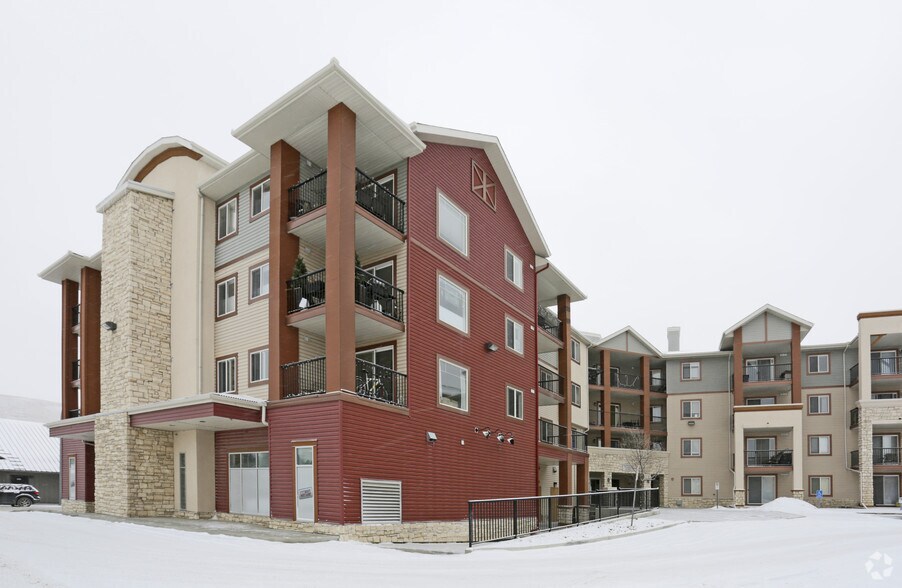 More Photos Of 505 Railway St W, Cochrane Apartments For Sale