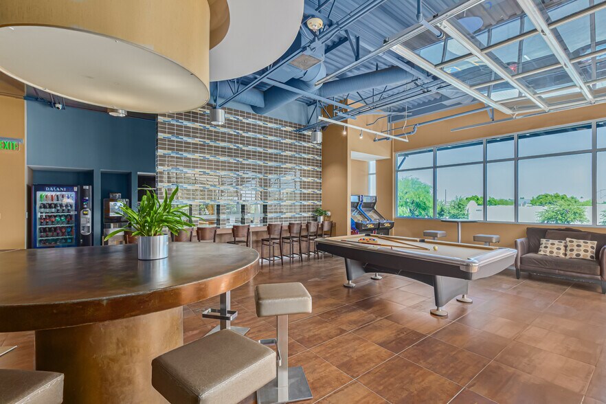 More Photos Of 4650 E Cotton Center Blvd, Phoenix Office For Lease