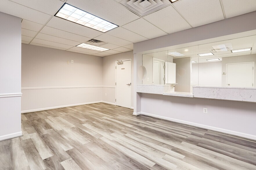 More Photos Of 611 S Carlin Springs Rd, Arlington Medical For Sale