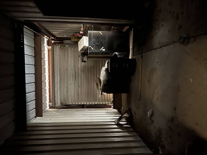 More Photos Of 1838 Federal Rd, Houston Warehouse For Sale