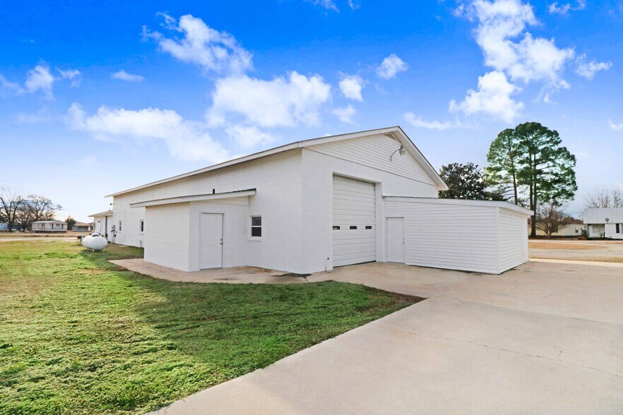 More Photos Of 2379 US Highway 13 N, Goldsboro Specialty For Lease
