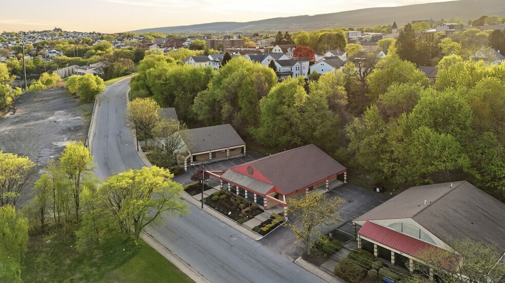 More Photos Of 381 N 9th Ave, Scranton Medical For Sale