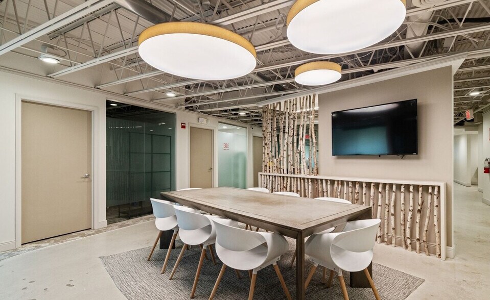 More Photos Of 820 W 41st St, Miami Beach Coworking Space