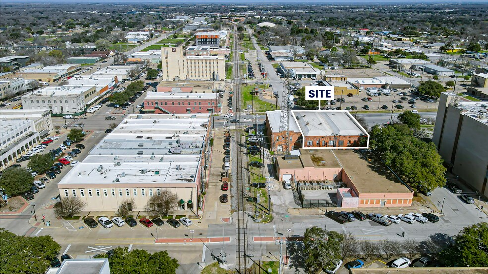 More Photos Of 123 William J Bryan Parkway, Bryan Warehouse For Sale