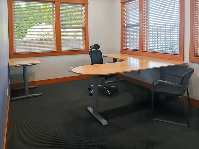 More Photos Of 3559 National Dr, Medford Coworking Space