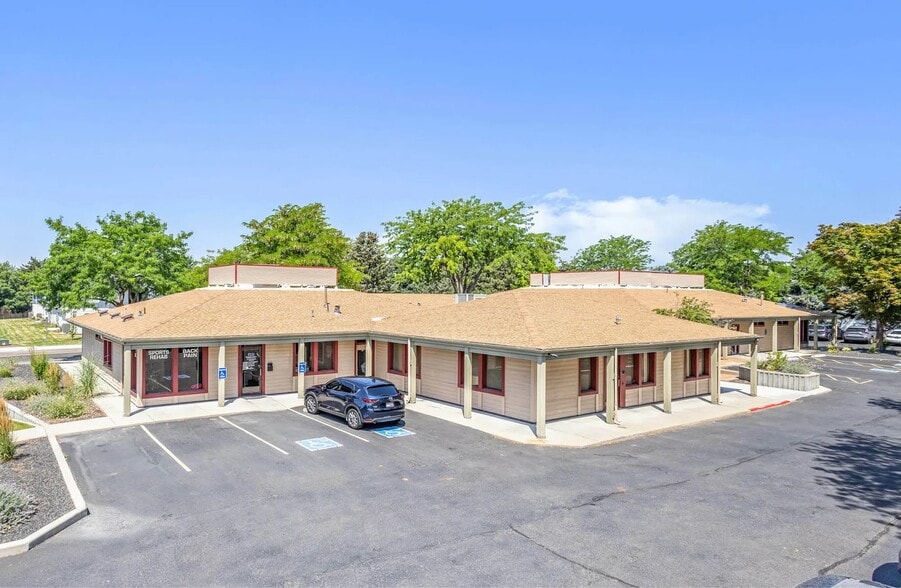 Primary Photo Of 10796 W Overland Rd, Boise Medical For Lease