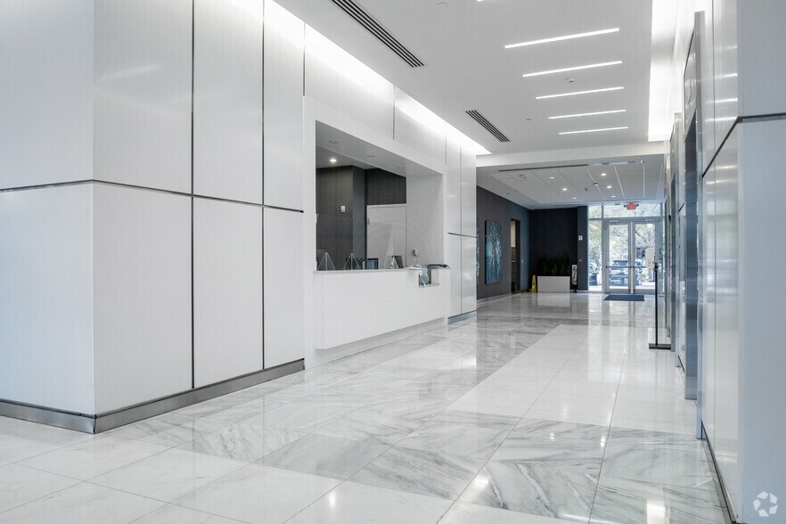 More Photos Of 3050 Biscayne Blvd, Miami Office For Lease