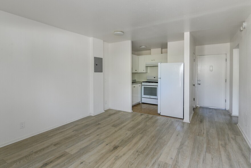 More Photos Of 819 Wright Ave, Pasadena Apartments For Sale