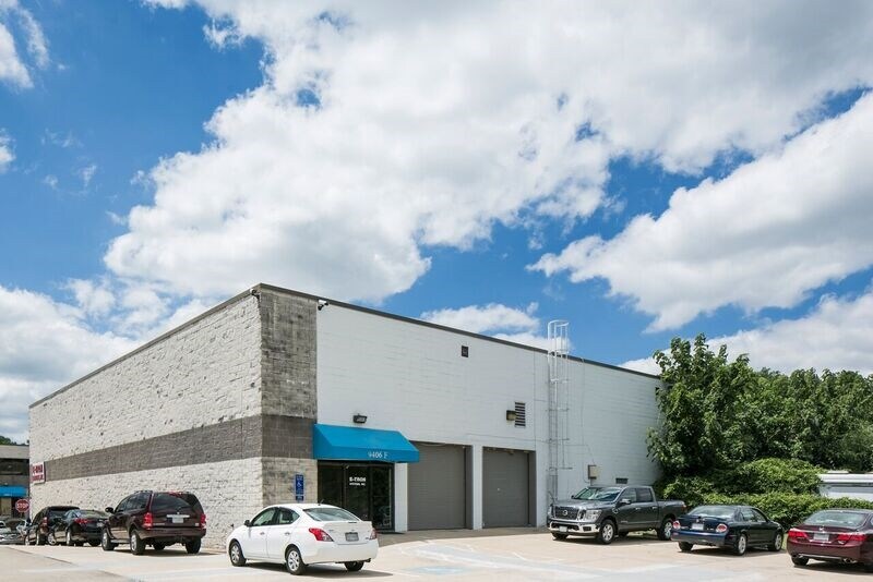 More Photos Of 9406 Gunston Cove Rd, Lorton Warehouse For Lease