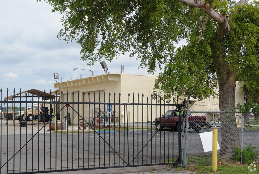 More Photos Of 2601 NW 55th Ct, Fort Lauderdale Unknown For Lease