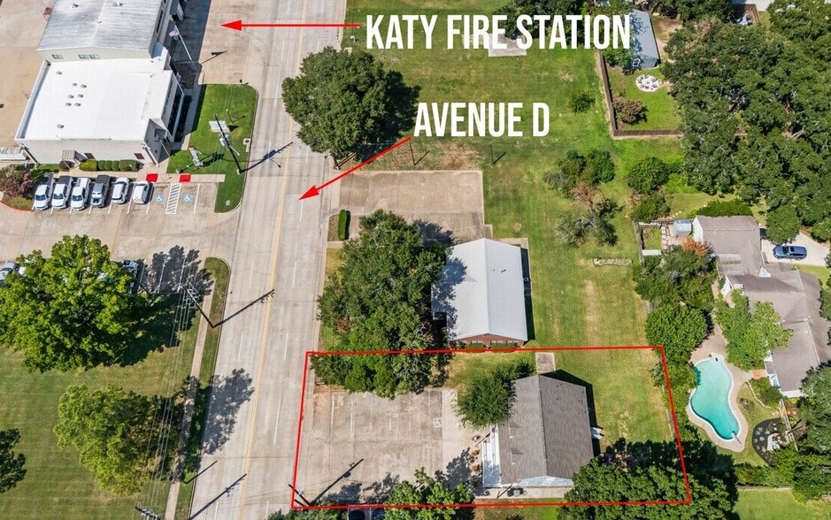 More Photos Of 1324 Avenue D, Katy Medical For Sale