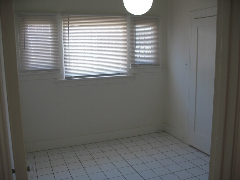 More Photos Of 5412 Barton Ave, Los Angeles Land For Sale