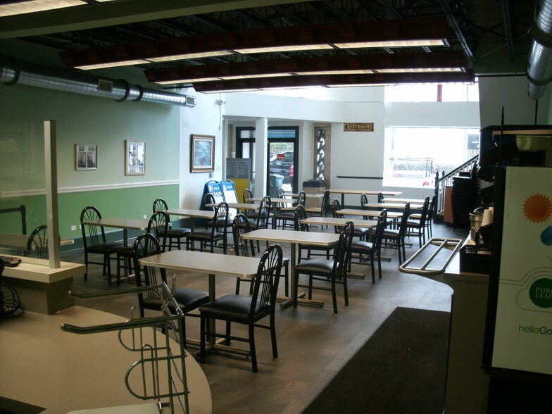 More Photos Of 331 W Forsyth St, Jacksonville Restaurant For Lease