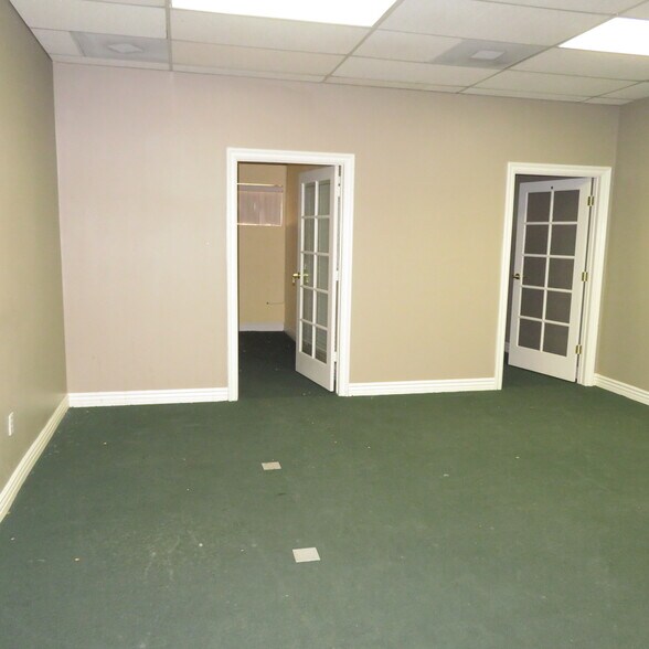 More Photos Of 17026-17030 E Cypress St, Covina Medical For Lease