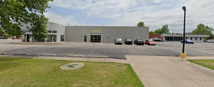 More Photos Of 202 W Gore Blvd, Lawton Auto Dealership For Sale